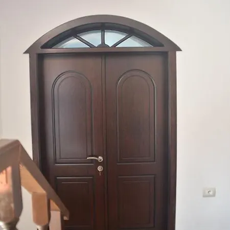 97 فندق